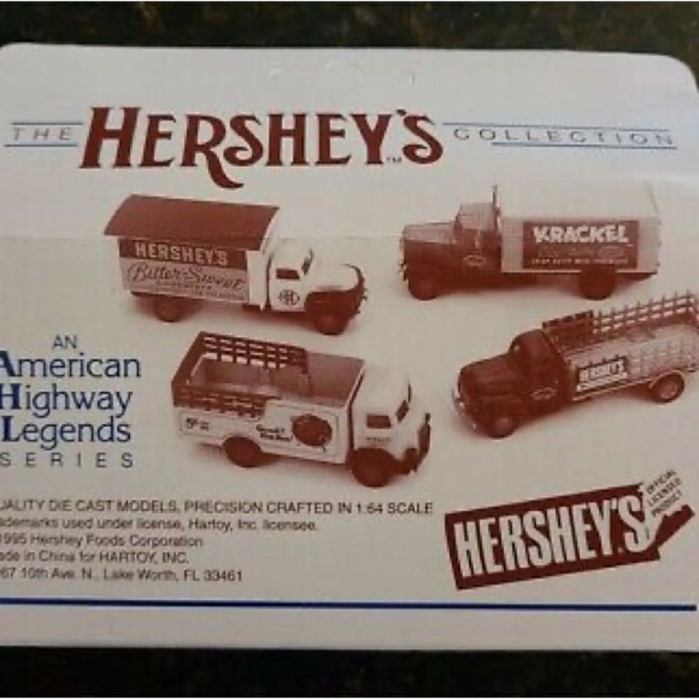 HERSHEY'S AHL MR. GOODBAR DELIVERY TRUCK GMC T-70 H04050 New In Box - Picture 2 of 6